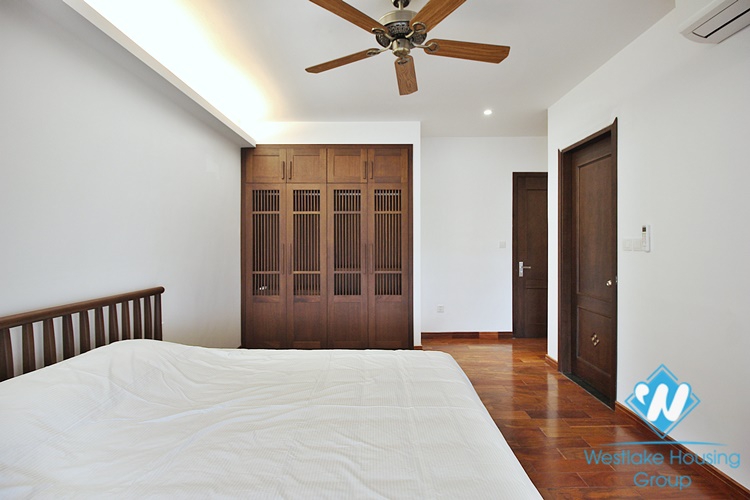 A spacious 03 bedrooms apartment for rent in Tu Hoa st, Tay Ho