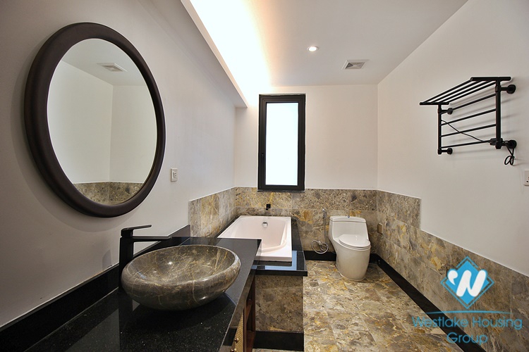 A spacious 03 bedrooms apartment for rent in Tu Hoa st, Tay Ho