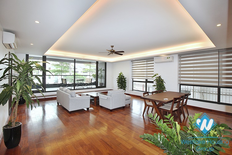 A spacious 03 bedrooms apartment for rent in Tu Hoa st, Tay Ho