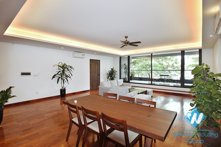 A spacious 03 bedrooms apartment for rent in Tu Hoa st, Tay Ho