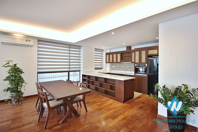 A spacious 03 bedrooms apartment for rent in Tu Hoa st, Tay Ho
