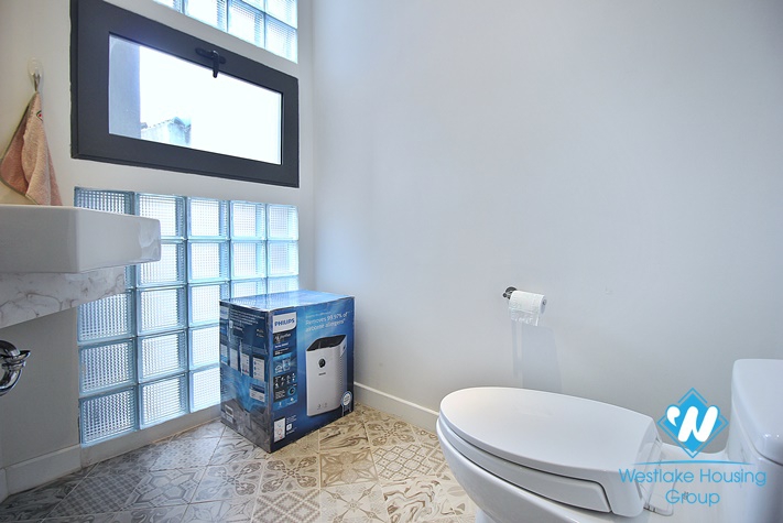 Super stylish and modern apartment for rent on Xuan Dieu, Tay Ho
