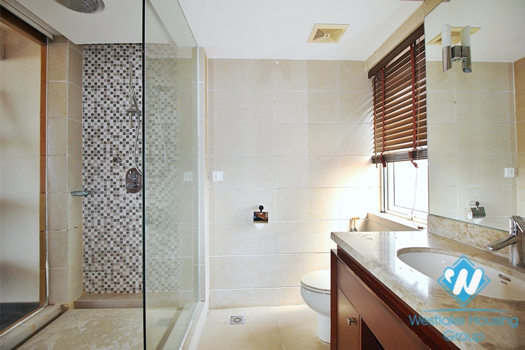 Lake view 1 bedroom apartment with huge balcony for rent in Quang An, Tay Ho