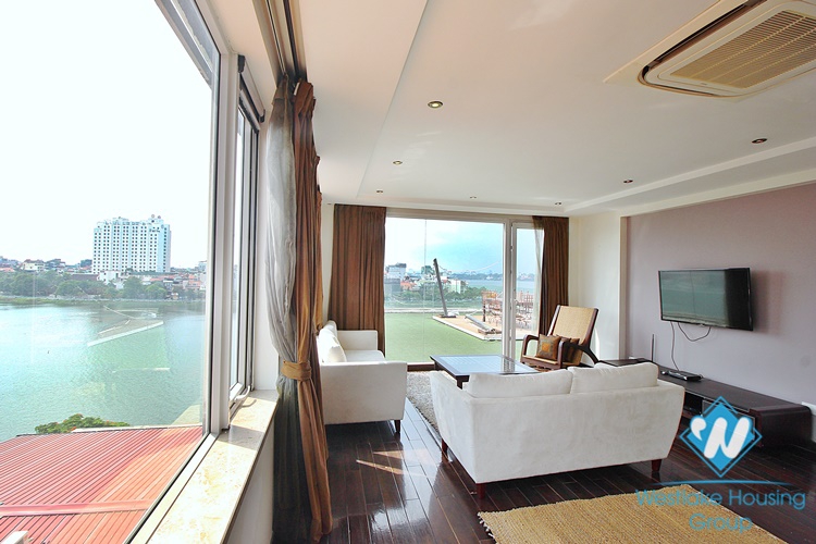 Lake view 1 bedroom apartment with huge balcony for rent in Quang An, Tay Ho