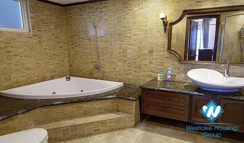 Golf and lake view 4 bedroom apartment for rent in L1 building, Ciputra, Tay Ho