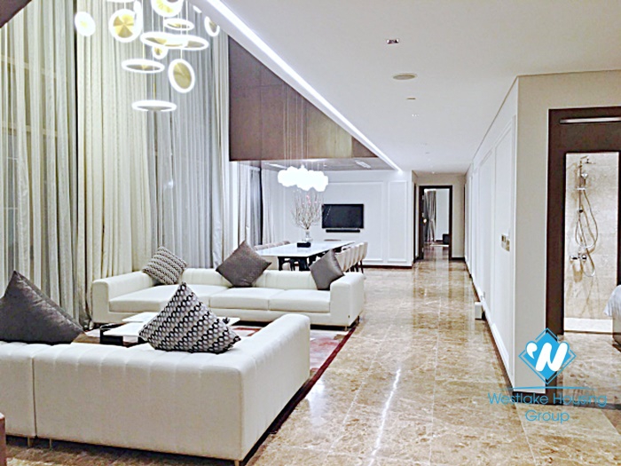 Luxury 4 bedroom apartment for rent in Dang thai mai, Tay ho