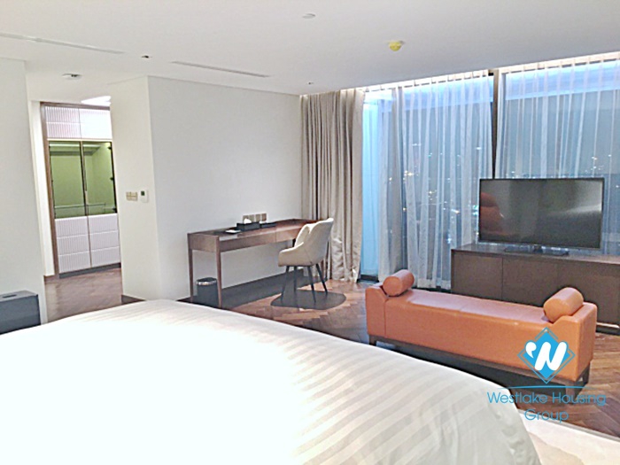 Luxury 4 bedroom apartment for rent in Dang thai mai, Tay ho