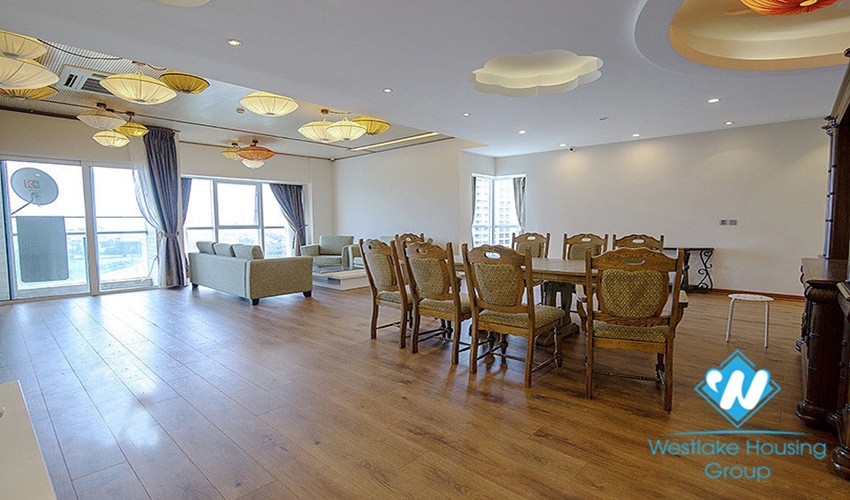 Golf and lake view 4 bedroom apartment for rent in L1 building, Ciputra, Tay Ho