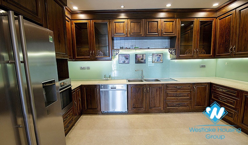 Golf and lake view 4 bedroom apartment for rent in L1 building, Ciputra, Tay Ho