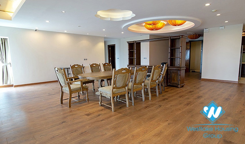 Golf and lake view 4 bedroom apartment for rent in L1 building, Ciputra, Tay Ho