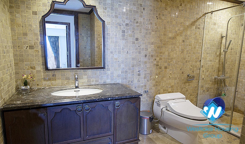 Golf and lake view 4 bedroom apartment for rent in L1 building, Ciputra, Tay Ho