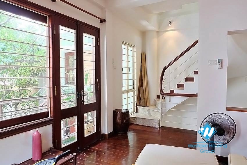 2 bedroom house for rent in Tran Quoc Toan Hoan Kiem street