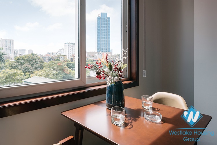 A pretty 2 bedrooms apartment for rent in Kim Ma street, Ba Dinh