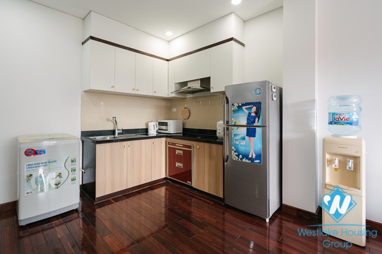 A pretty 2 bedrooms apartment for rent in Kim Ma street, Ba Dinh