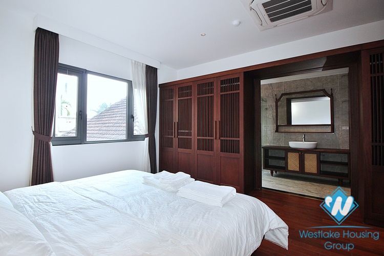 Lake view, new three bedrooms apartment for lease in Tu Hoa st, Tay Ho