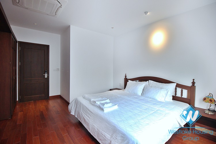 Lake view, new three bedrooms apartment for lease in Tu Hoa st, Tay Ho