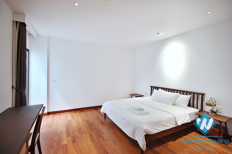 Lake view, new three bedrooms apartment for lease in Tu Hoa st, Tay Ho