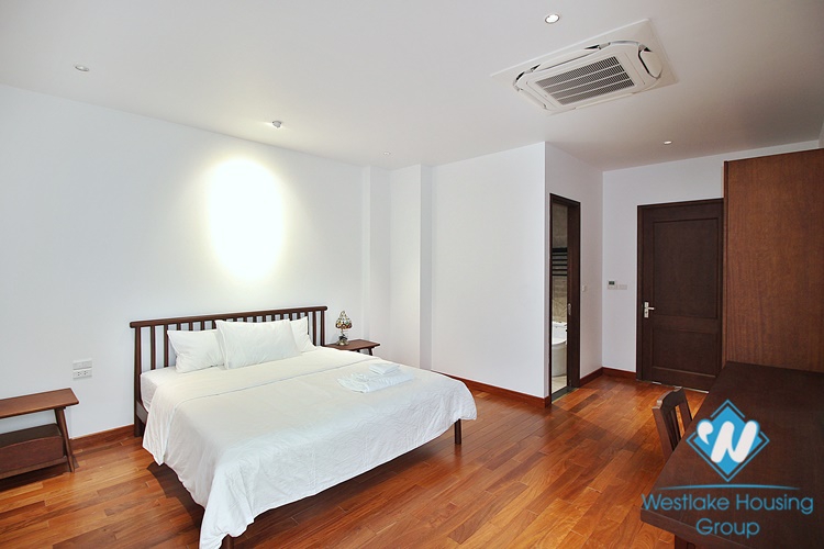 Lake view, new three bedrooms apartment for lease in Tu Hoa st, Tay Ho