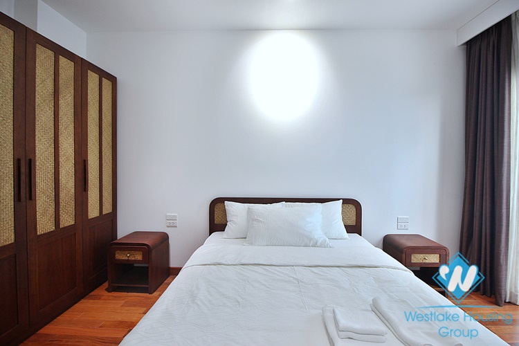 Lake view, new three bedrooms apartment for lease in Tu Hoa st, Tay Ho