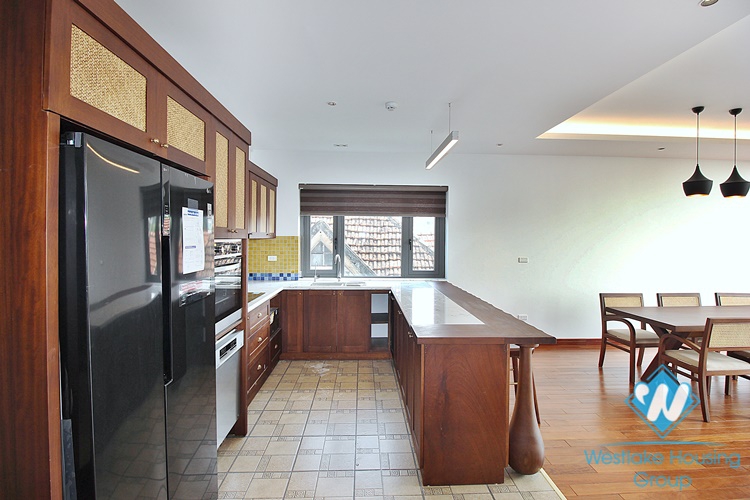 Lake view, new three bedrooms apartment for lease in Tu Hoa st, Tay Ho