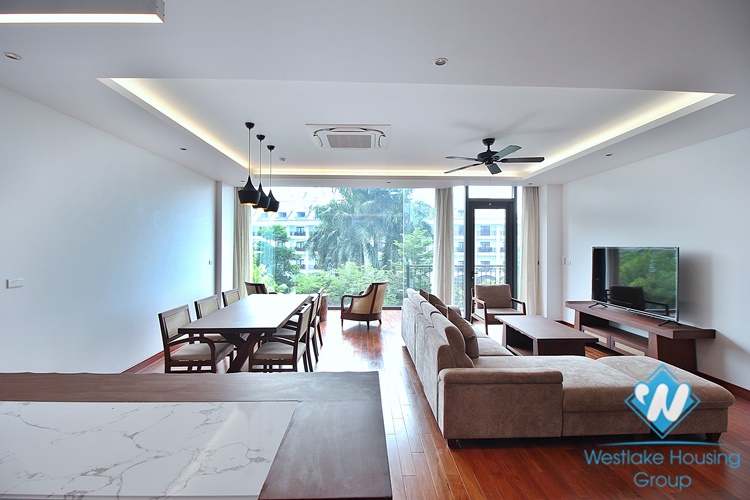 Lake view, new three bedrooms apartment for lease in Tu Hoa st, Tay Ho