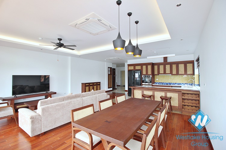 Lake view, new three bedrooms apartment for lease in Tu Hoa st, Tay Ho