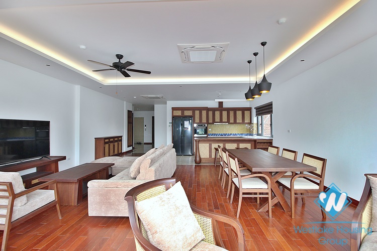 Lake view, new three bedrooms apartment for lease in Tu Hoa st, Tay Ho
