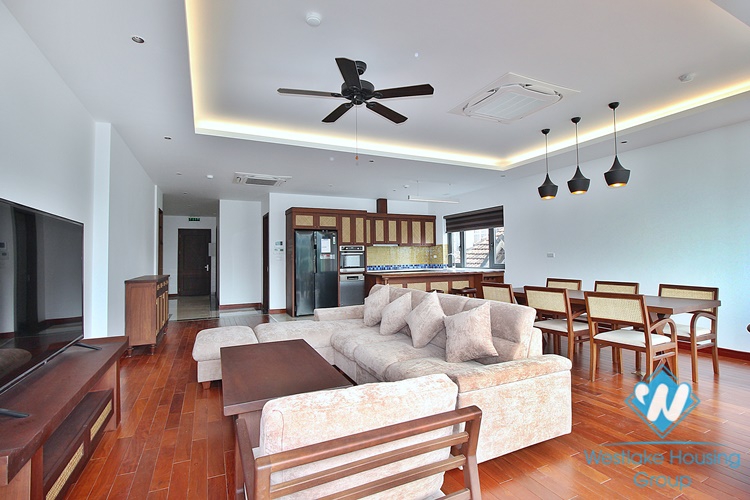 Lake view, new three bedrooms apartment for lease in Tu Hoa st, Tay Ho