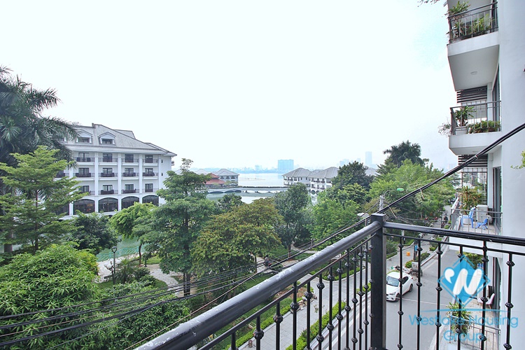 Lake view, new three bedrooms apartment for lease in Tu Hoa st, Tay Ho