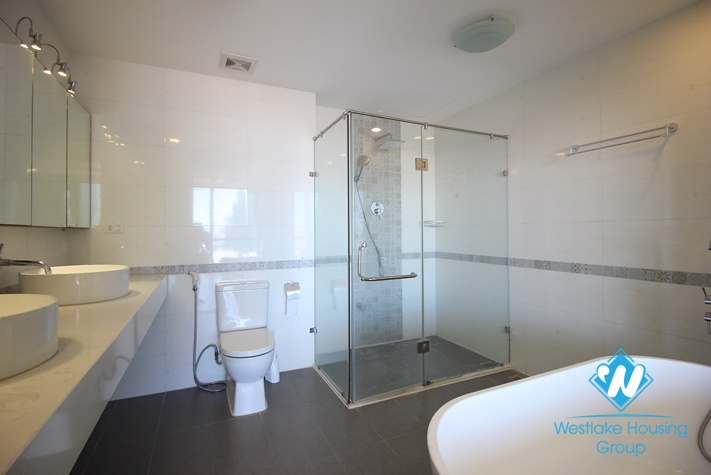 A big size apartment with 4 bedrooms on To Ngoc Van st, Tay Ho District 