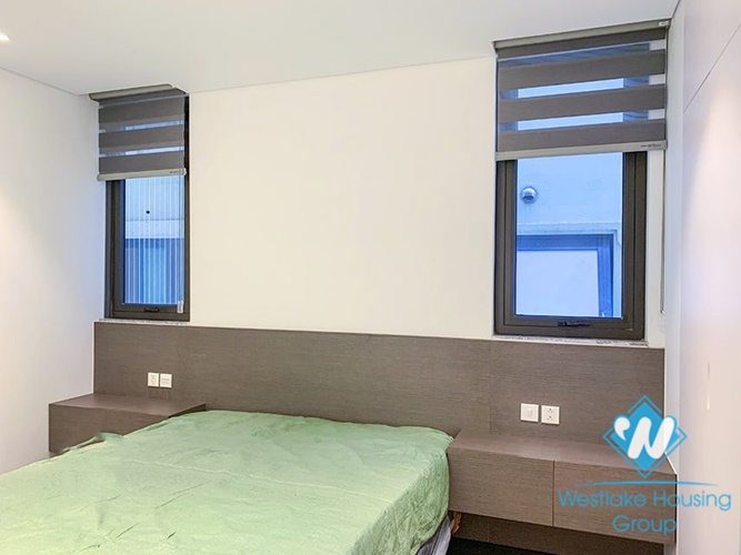 Lake view 02 bedrooms apartment in Nhat Chieu st, Tay Ho, Hanoi