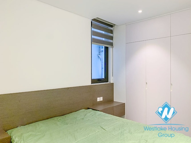 Lake view 02 bedrooms apartment in Nhat Chieu st, Tay Ho, Hanoi