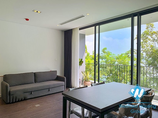 Lake view 02 bedrooms apartment in Nhat Chieu st, Tay Ho, Hanoi