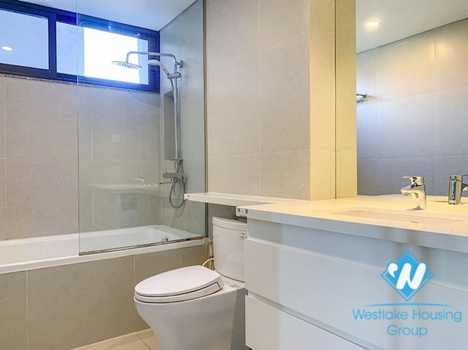 Lake view 02 bedrooms apartment in Nhat Chieu st, Tay Ho, Hanoi