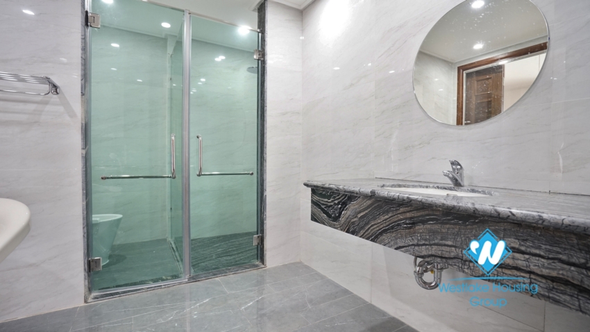 A nice and new 4 bedroom apartment for rent in Ba dinh, Ha noi