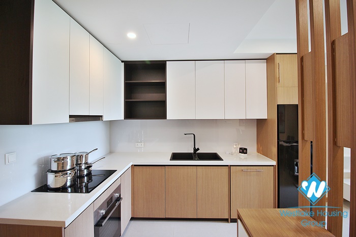 A beautiful and modern 2 bedrooms apartment for rent on Tay Ho street, Tay ho, Hanoi