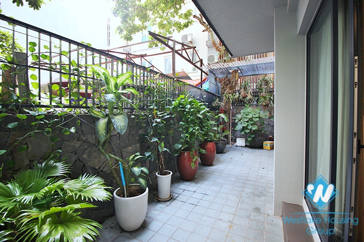 Ground floor 2 bedrooms apartment for rent in Tu Hoa st, Tay Ho