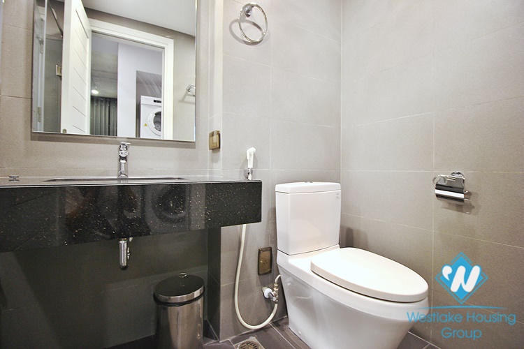 Ground floor 2 bedrooms apartment for rent in Tu Hoa st, Tay Ho