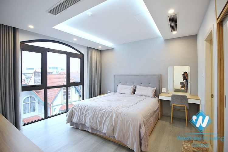 Beautiful and modern 2 bedroom apartment for rent in To Ngoc Van, Tay ho, Ha noi