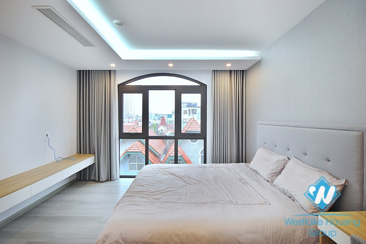 Beautiful and modern 2 bedroom apartment for rent in To Ngoc Van, Tay ho, Ha noi