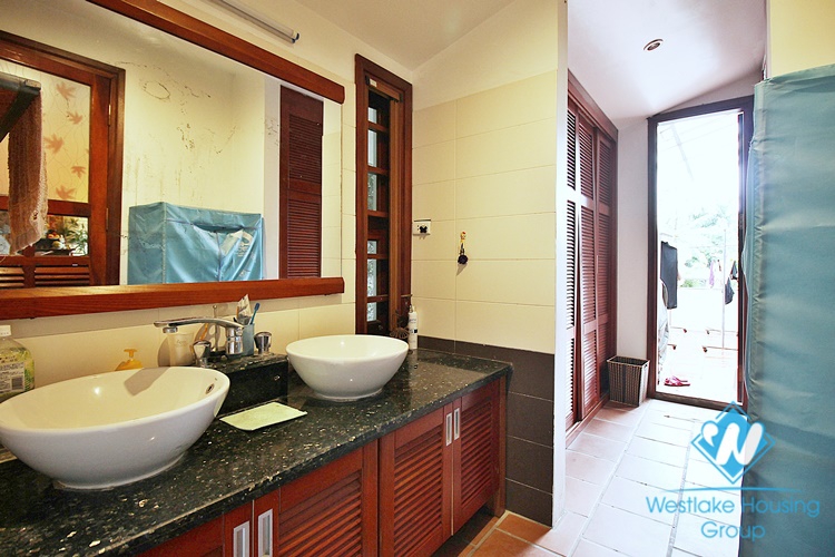 Green house with huge garden for rent in Tay Ho, Ha Noi