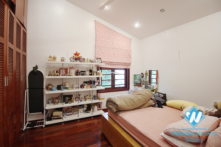 Green house with huge garden for rent in Tay Ho, Ha Noi