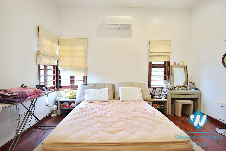 Green house with huge garden for rent in Tay Ho, Ha Noi