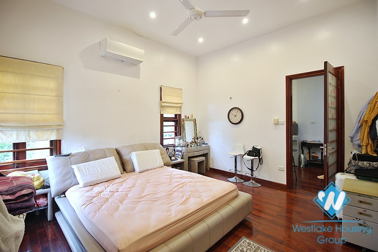 Green house with huge garden for rent in Tay Ho, Ha Noi
