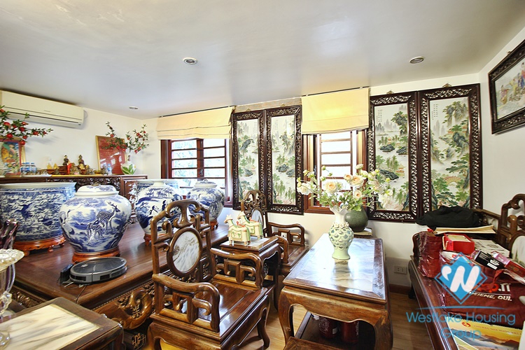 Green house with huge garden for rent in Tay Ho, Ha Noi