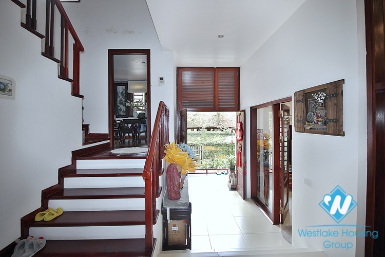 Green house with huge garden for rent in Tay Ho, Ha Noi