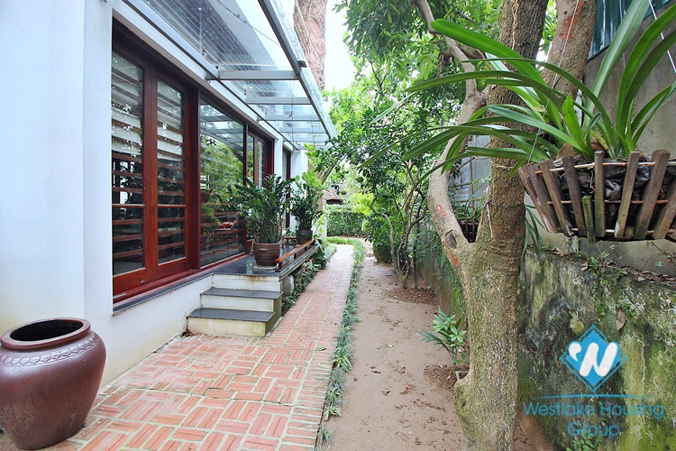 Green house with huge garden for rent in Tay Ho, Ha Noi
