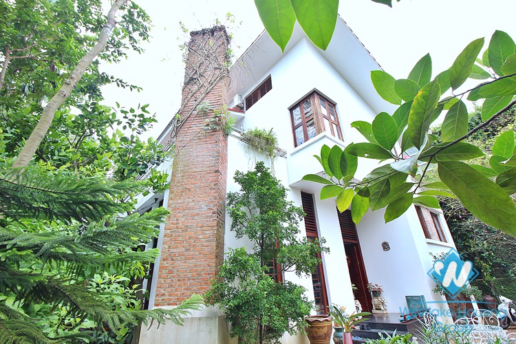 Green house with huge garden for rent in Tay Ho, Ha Noi