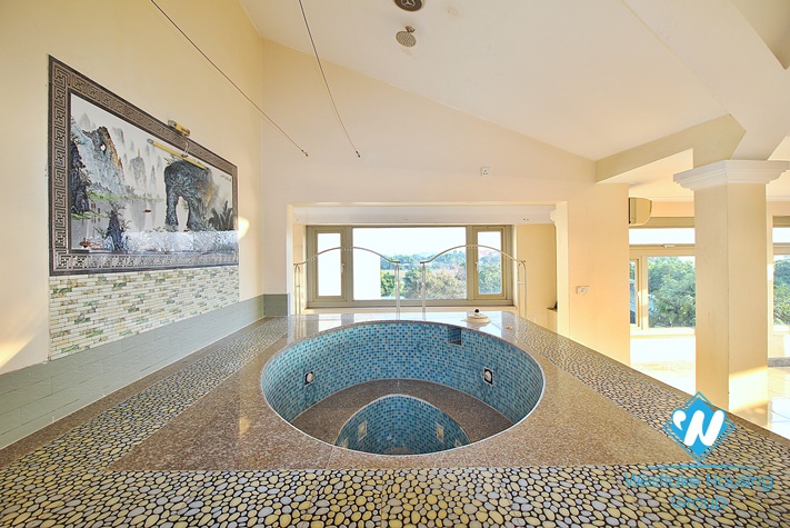 Cosy house with 4 bedrooms and 2 bathrooms and view to the lake for rent in Tay Ho, Hanoi