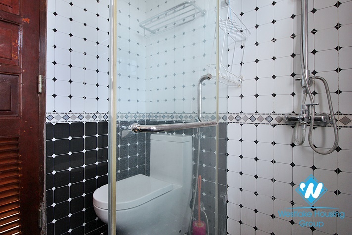 Cosy house with 4 bedrooms and 2 bathrooms and view to the lake for rent in Tay Ho, Hanoi